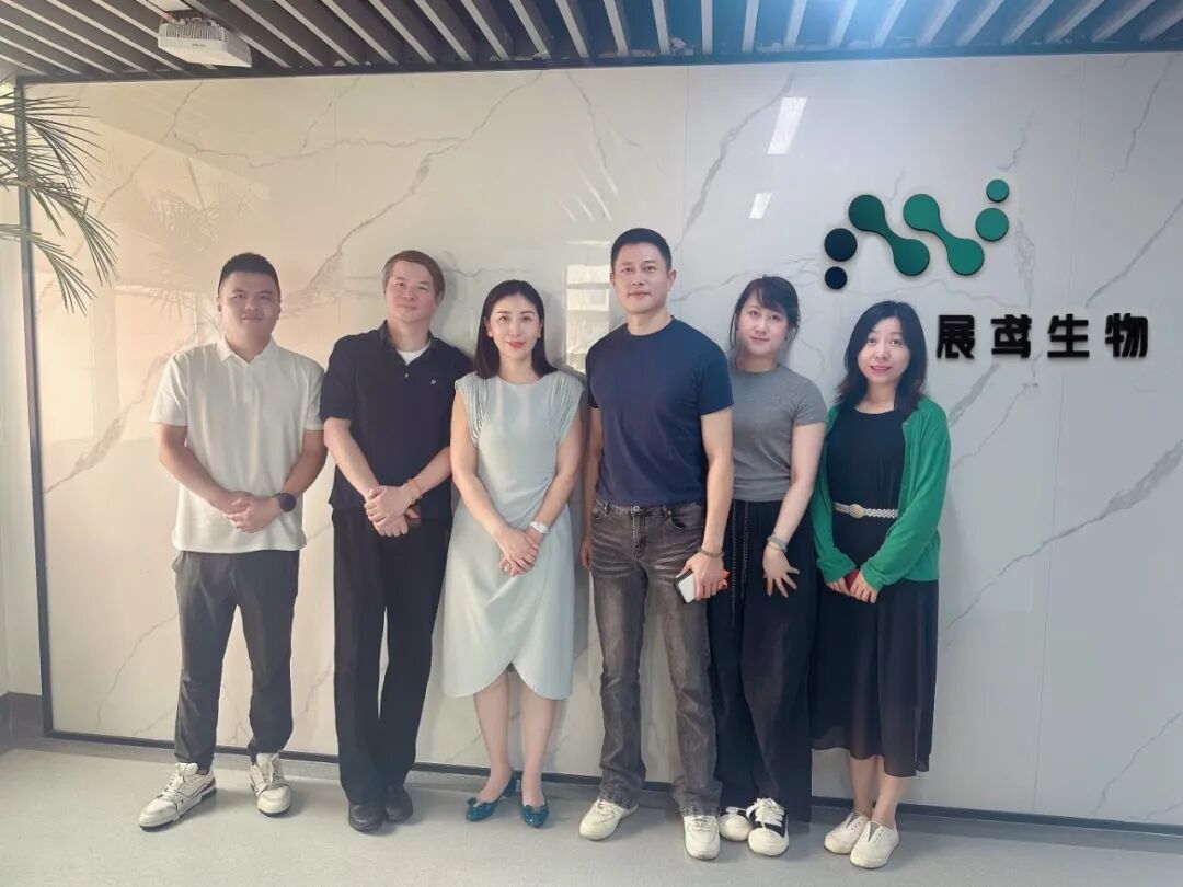复旦大学马剑鹏院长一行到访展鸢生物上海实验平台