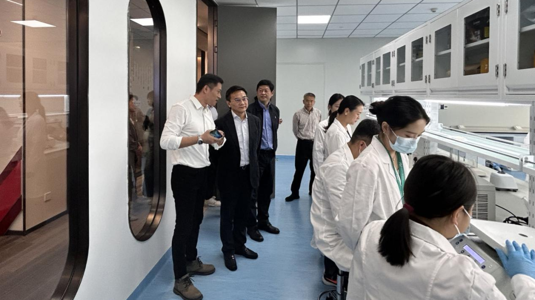成都市委常委、统战部部长刘玉泉一行莅临展鸢生物开展调研指导工作